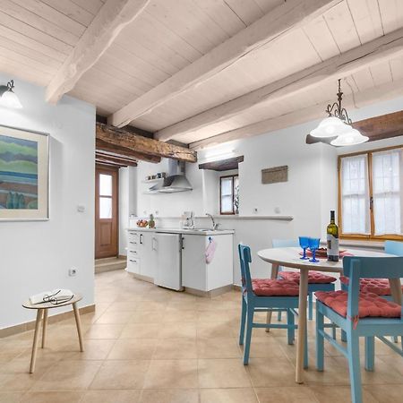 Picturesque Apartment San Rocco 1 Pićan Екстериор снимка
